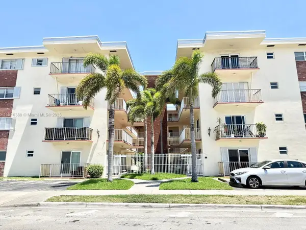 1747 Rodman St #203, Hollywood, FL 33020