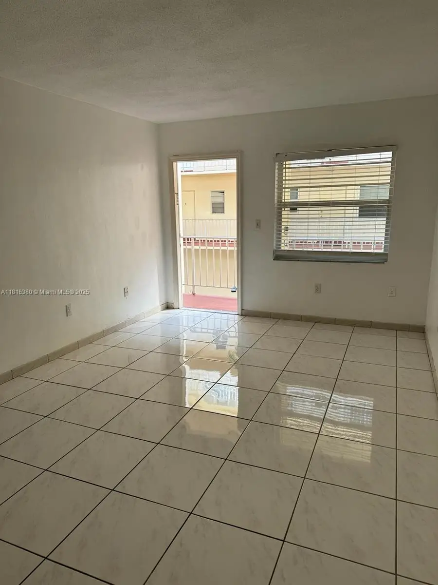 1747 Rodman St #203, Hollywood, FL 33020 - Image #2