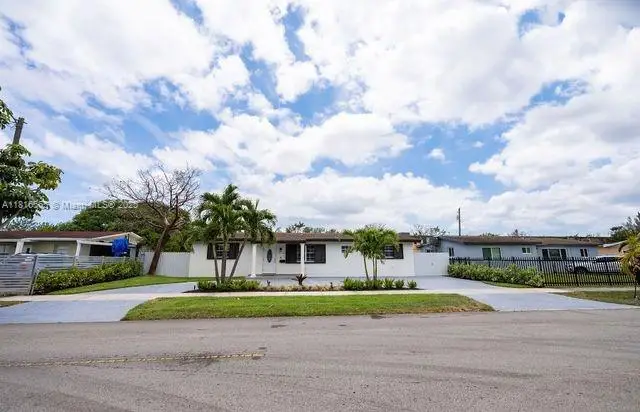 1330 North Dr, Miami, FL 33179 - Image #1