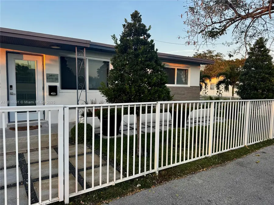 1012 SW 3rd Ave, Hallandale Beach, FL 33009 - Image #3