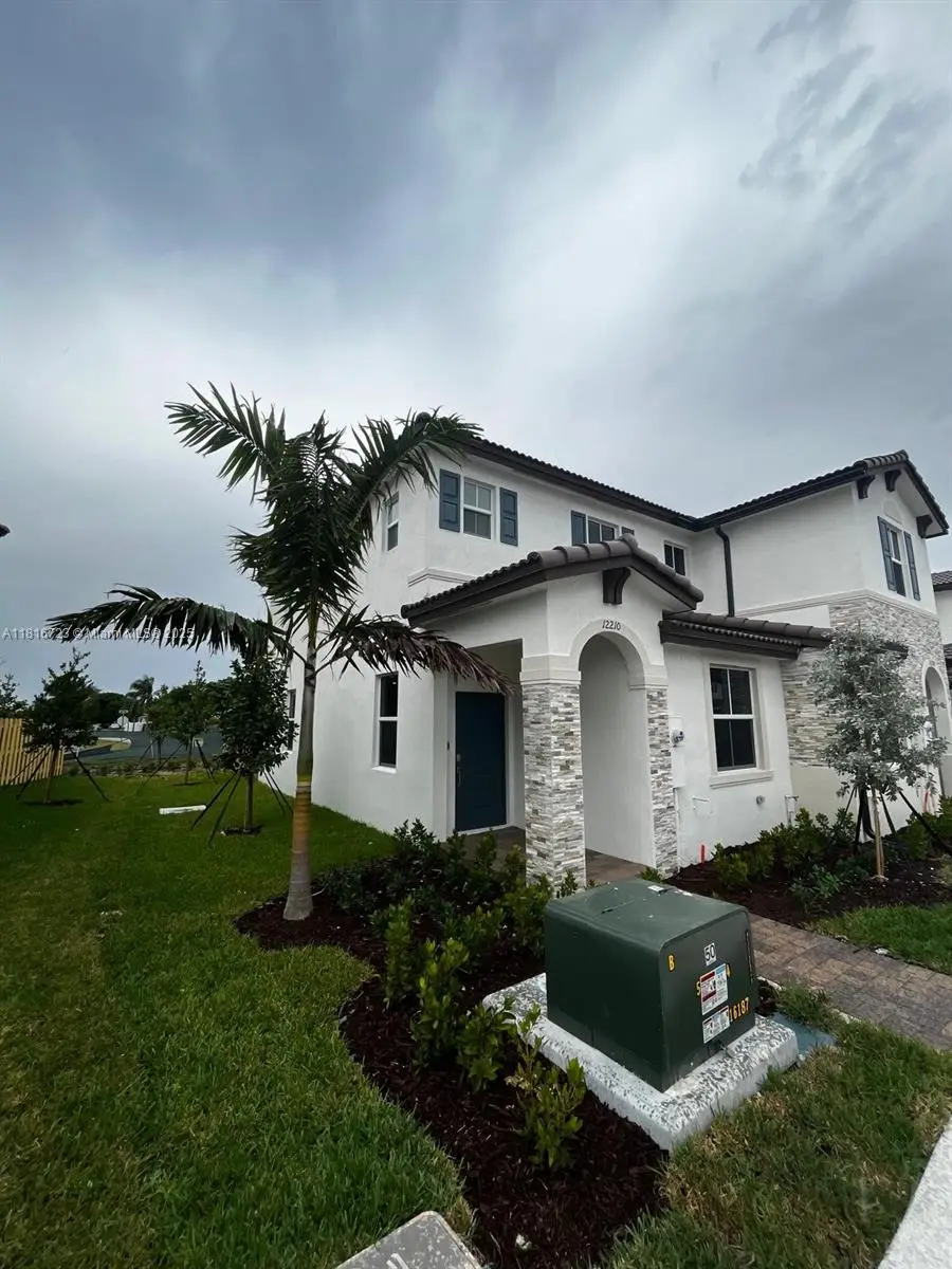 12210 NW 24th Pl, Miami, FL 33167 - Image #2
