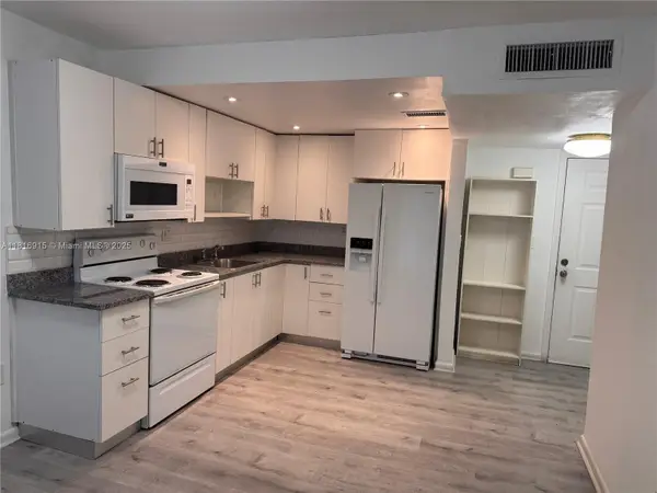 677 SW 9th Ave #303, Miami, FL 33130