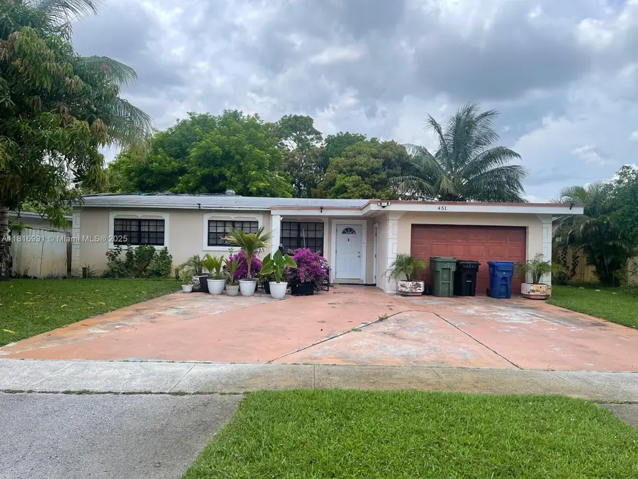 451 E Dayton Cir, Fort Lauderdale, FL 33312 - Image #2