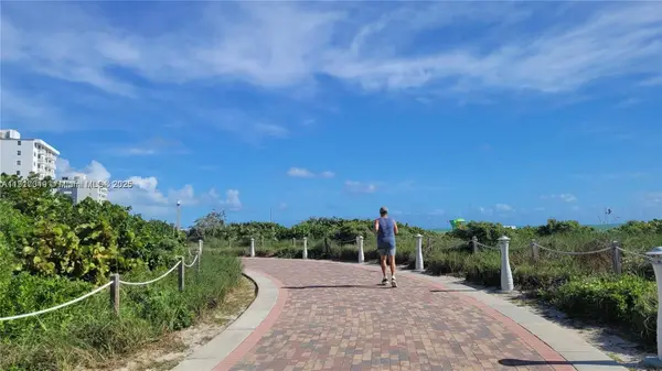 335 Ocean Dr #215, Miami Beach, FL 33139