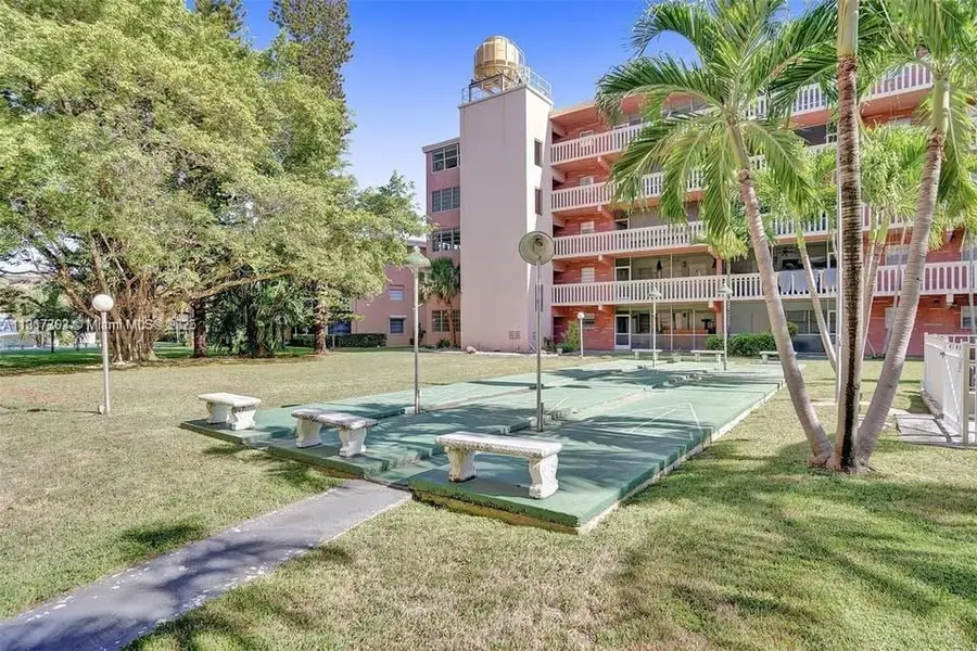 180 NE 12th Ave #14A, Hallandale Beach, FL 33009 - #2