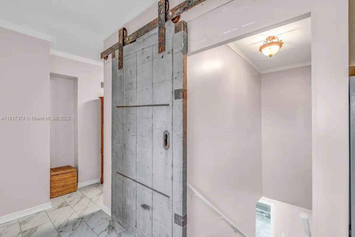 131 Avenue G, Marathon, FL 33050 - Image #1