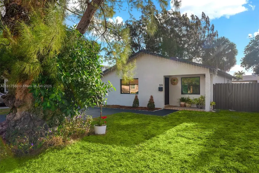 309 SE 3rd Ave, Hallandale Beach, FL 33009 - #2