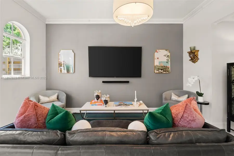 18475 NE 30th Pl, Aventura, FL 33160 - Image #2