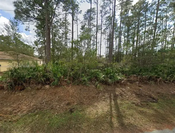 5 Regina Lane, Palm Coast, FL 32164