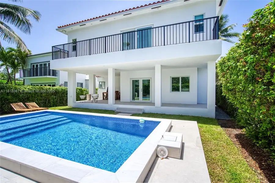 719 W 51st St, Miami Beach, FL 33140 - Image #2