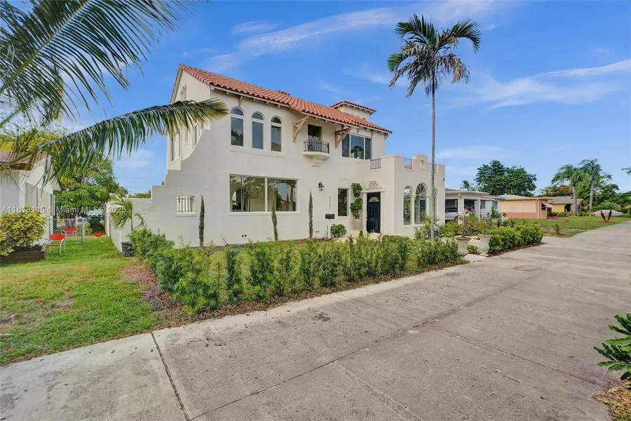 1731 NE 171st St, North Miami Beach, FL 33162 - Image #2