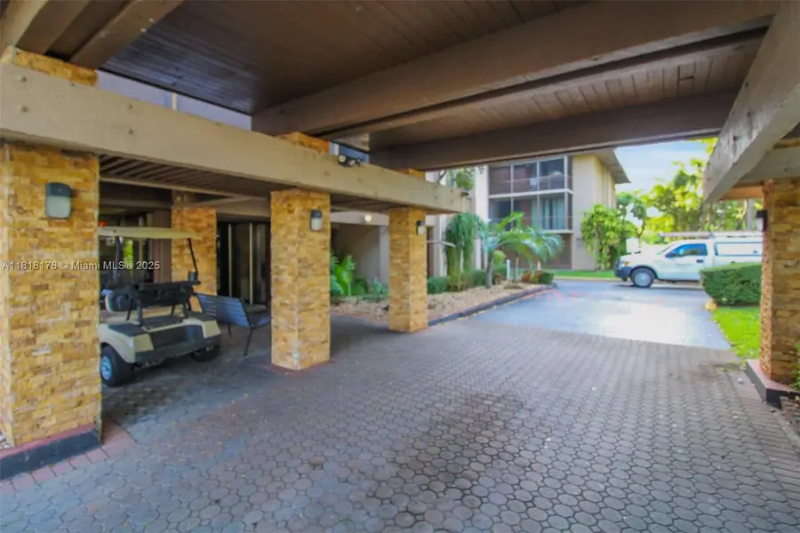 665 NE 195th St #123, Miami, FL 33179 - Image #3