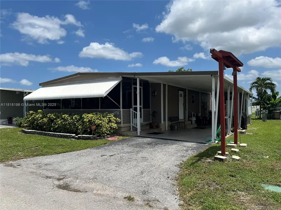 Address Withheld By Seller, Davie, FL 33324 - Image #2