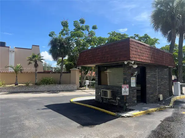 4156 Inverrary Dr #309, Lauderhill, FL 33319