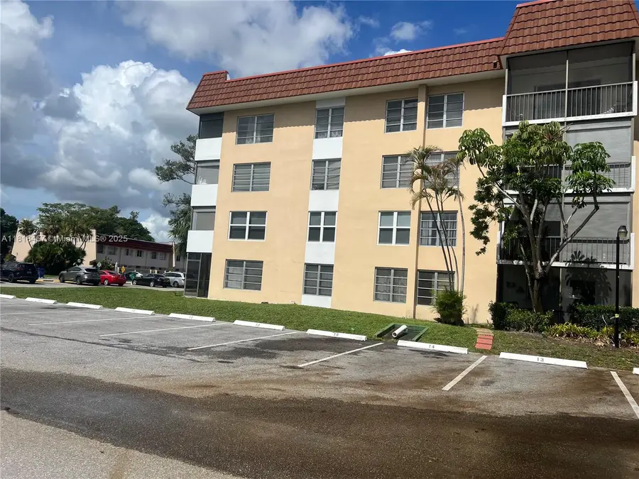 4156 Inverrary Dr #309, Lauderhill, FL 33319 - Image #2