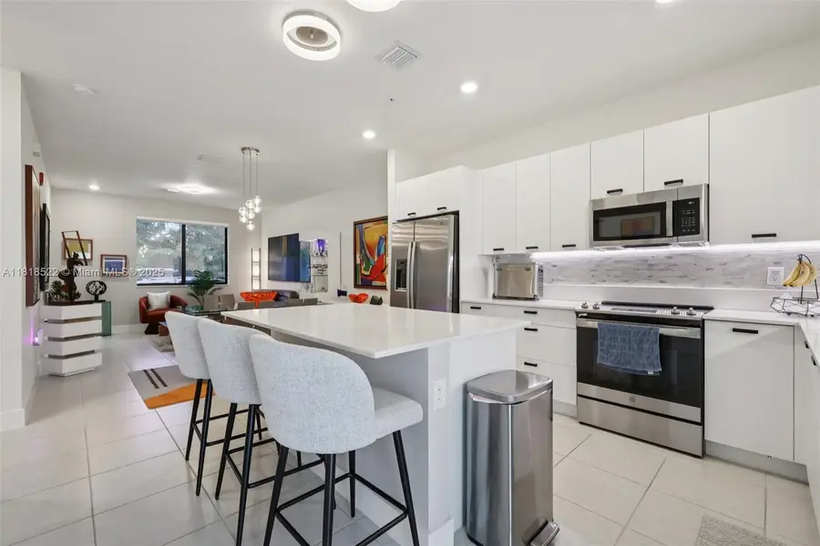 8001 NW 41st St #F-112, Doral, FL 33166 - Image #2