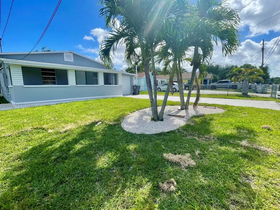 4562 Old Military Trl, West Palm Beach, FL 33417 - Image #2