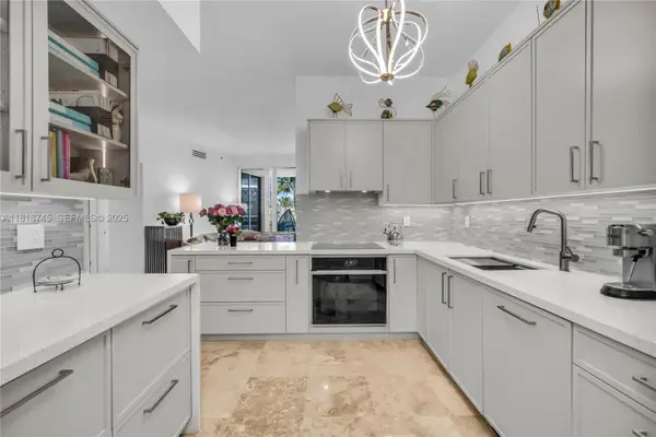 400 Alton Rd #407, Miami Beach, FL 33139