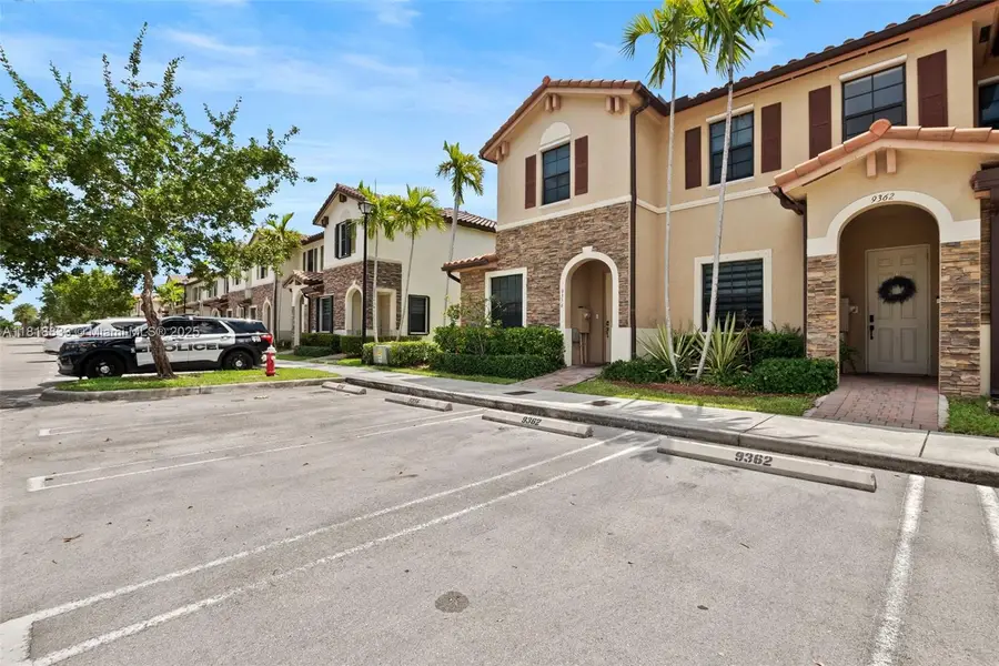 9362 W 33rd Ln, Hialeah, FL 33018 - Image #2