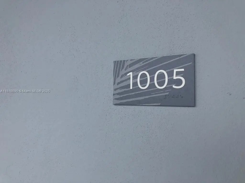 16385 Biscayne Blvd #1005, North Miami Beach, FL 33160 - Image #1