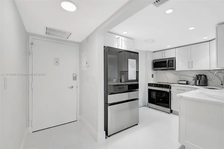 3015 N Ocean Blvd #4K, Fort Lauderdale, FL 33308 - Image #3