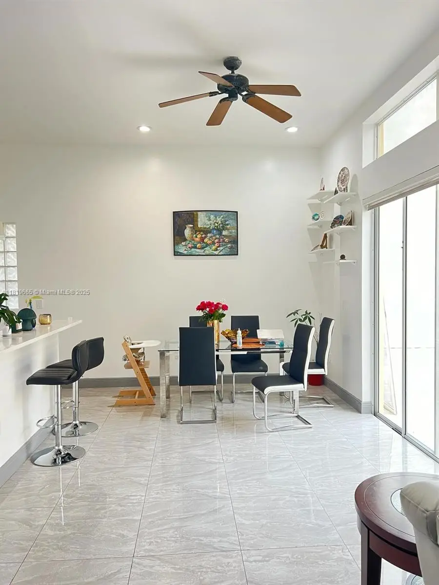 1120 Papaya St, Hollywood, FL 33019 - Image #2