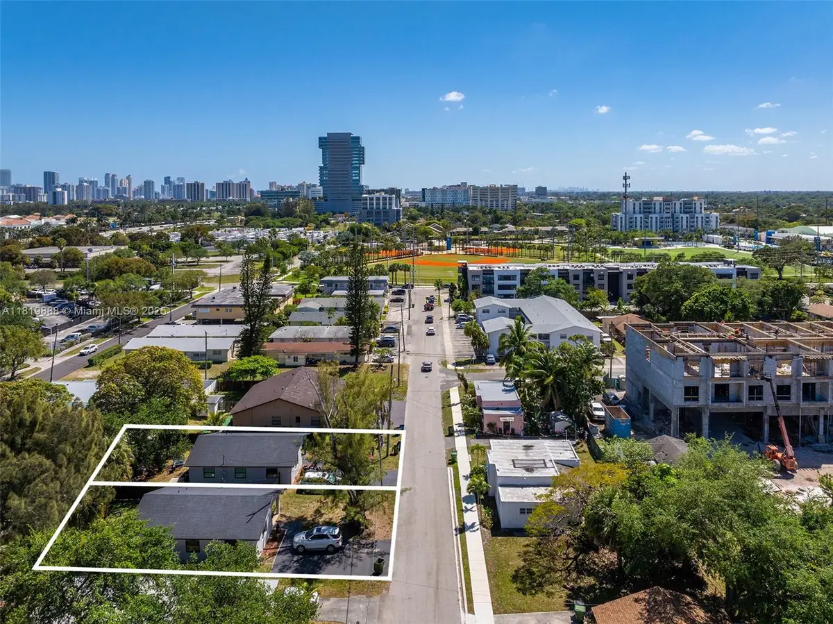 311 SE 3rd Ave, Hallandale Beach, FL 33009 - #1