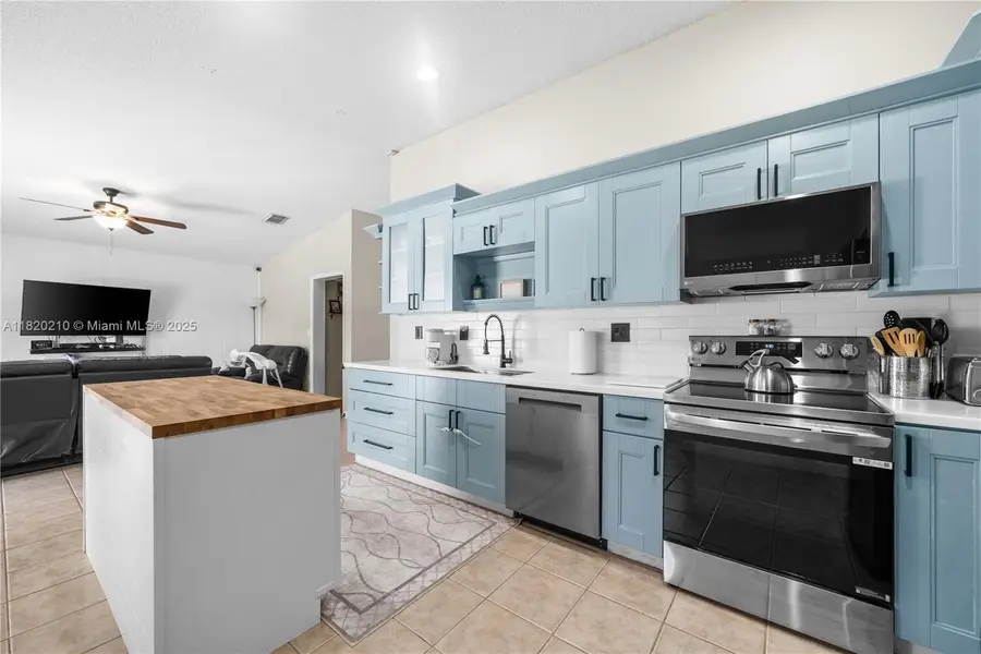 14848 SW 181st Ter, Miami, FL 33187 - Image #2