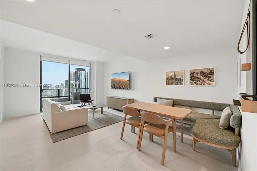 159 NE 6th St #4409, Miami, FL 33132 - Image #2