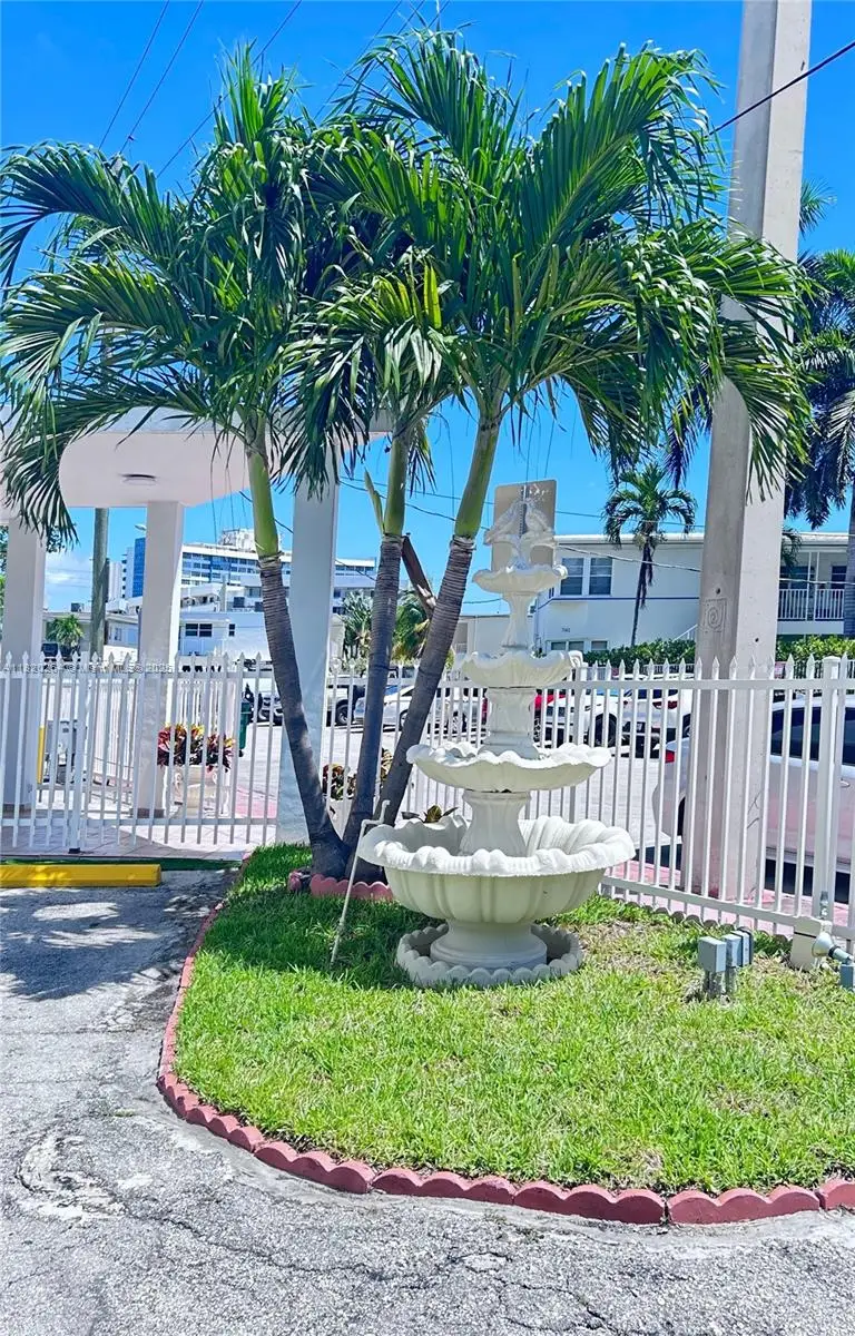 7118 Bonita Dr #405, Miami Beach, FL 33141 - Image #3