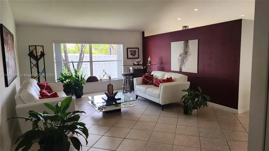 930 NW 96th Ave, Plantation, FL 33324 - #3