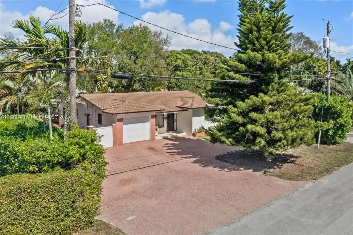 6385 SW 25th St, Miami, FL 33155 - Image #1