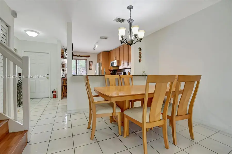 20865 NW 3rd Ln, Pembroke Pines, FL 33029 - Image #3