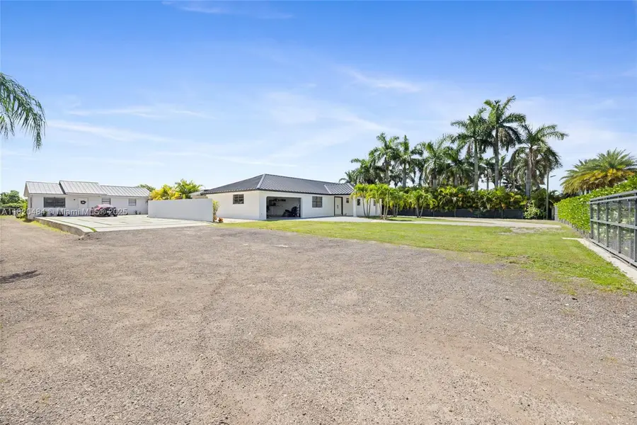 23421 SW 217th Ave, Homestead, FL 33031 - Image #3