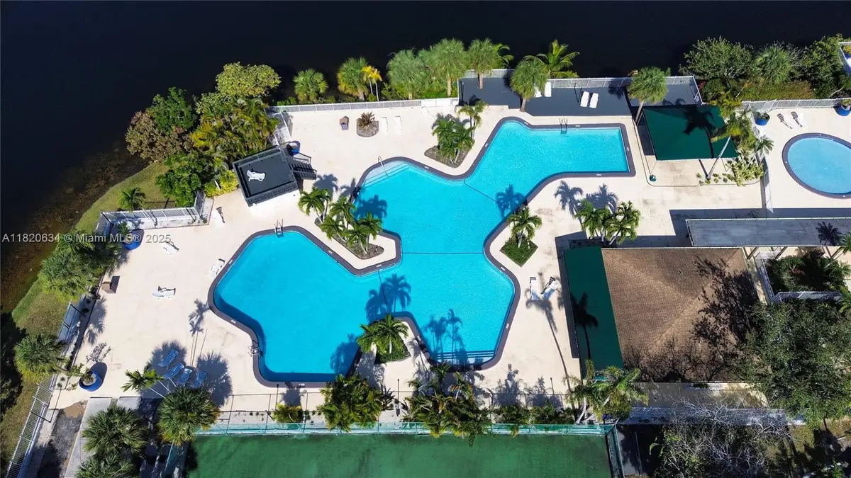 7034 SW 112th Ct, Miami, FL 33173 - Image #1