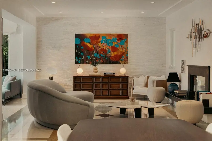 6165 Pine Tree Dr, Miami Beach, FL 33140 - Image #2