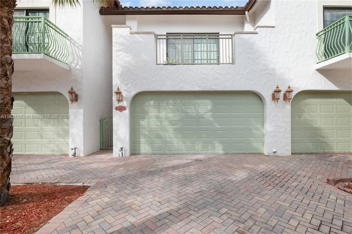 2837 Hidden Harbour Ct, Dania Beach, FL 33312 - Image #1