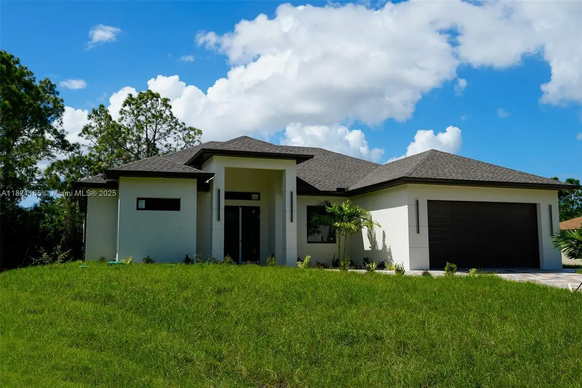 811 Rush Ave, Lehigh Acres, FL 33972 - Image #1