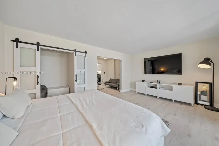 2301 Collins Ave #1130, Miami Beach, FL 33139 - Image #2