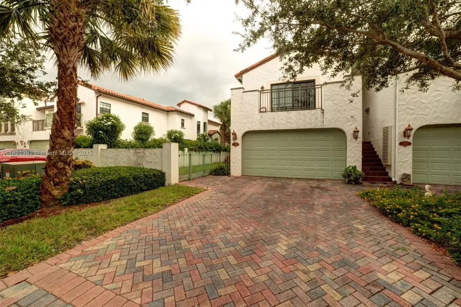 2916 Hidden Harbour Ct, Dania Beach, FL 33312 - Image #2