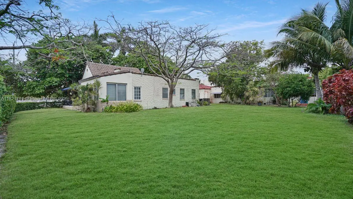 1423 Biarritz Dr, Miami Beach, FL 33141 - Image #1