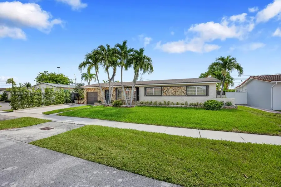 5025 SW 90th Ct, Miami, FL 33165 - Image #2