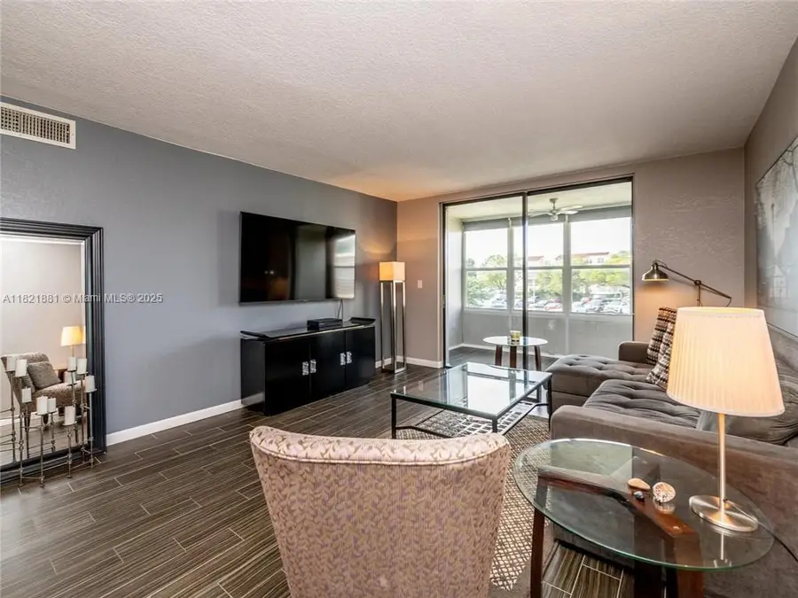 2860 Somerset Dr #210K, Lauderdale Lakes, FL 33311 - Image #3