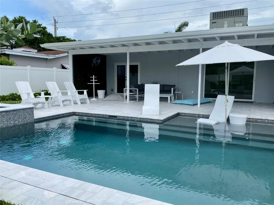 1321 Garfield St, Hollywood, FL 33019 - Image #3