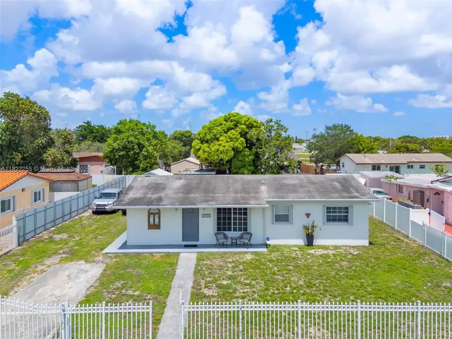 19725 NW 32nd Ct, Miami Gardens, FL 33056 - Image #3