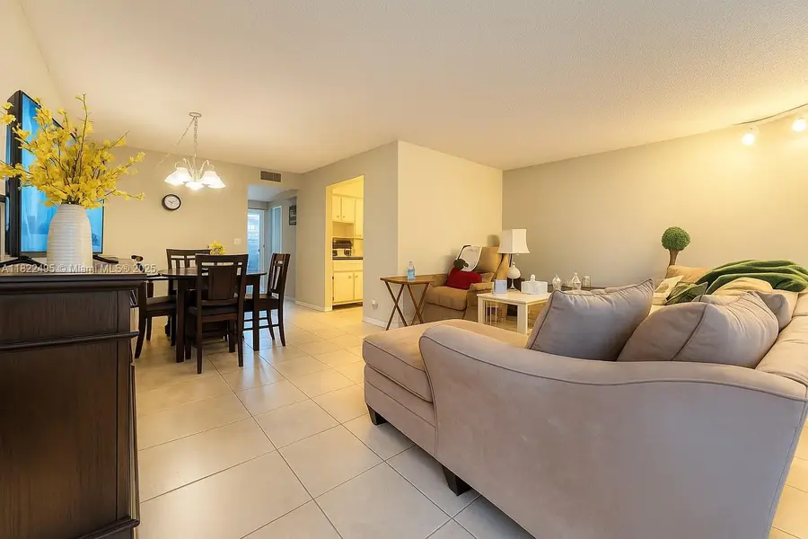 801 SW 133rd Ter #308K, Pembroke Pines, FL 33027 - Image #2