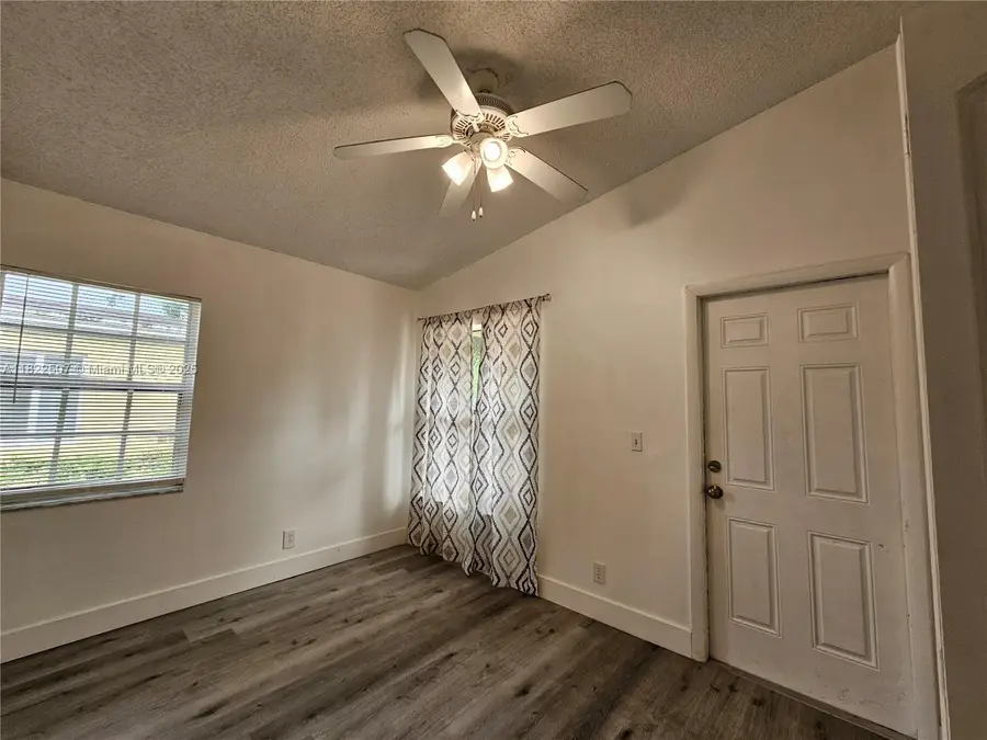 800 NW 15th Ave, Fort Lauderdale, FL 33311 - Image #3