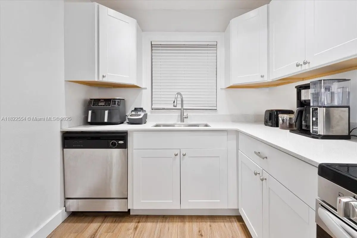 9481 Evergreen Pl #206, Davie, FL 33324 - Image #1