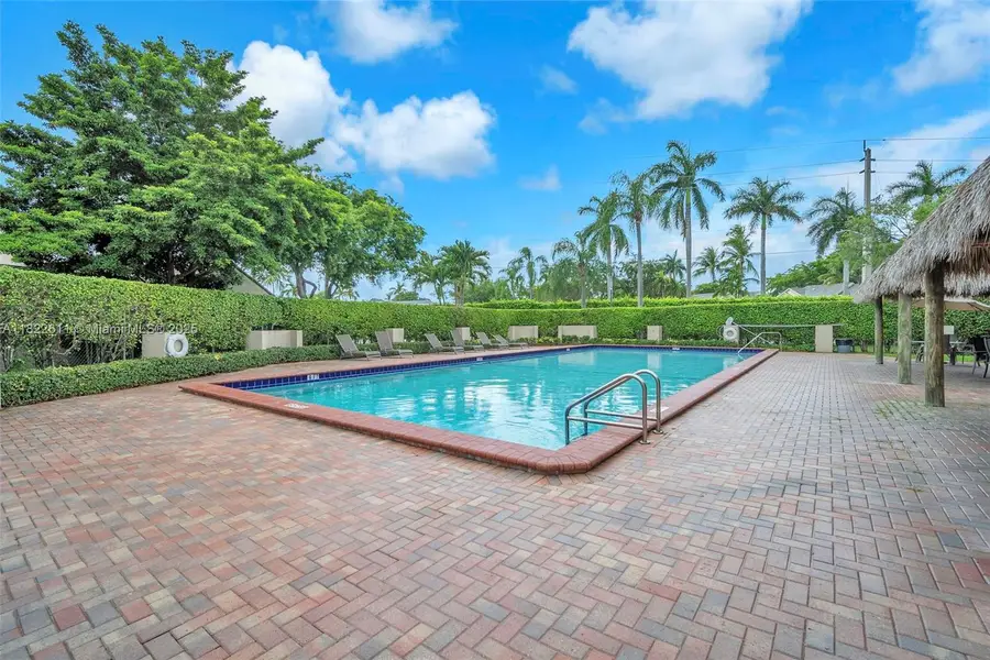 566 Village Lake Drive, Weston, FL 33326 - Image #3