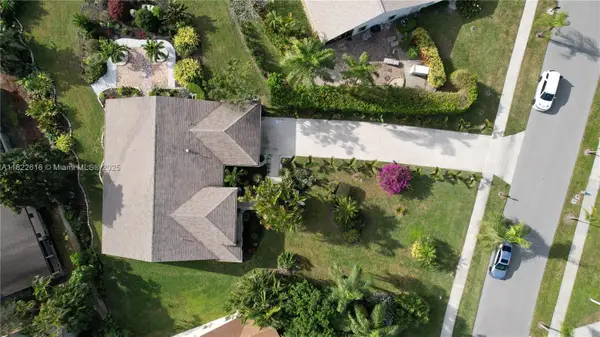 2530 Riviera Dr, Delray Beach, FL 33445